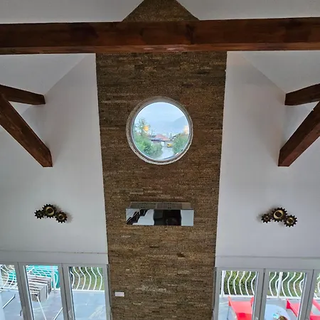 Skylight דירה טוזלה